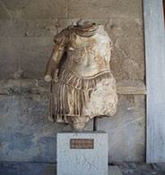 http://upload.wikimedia.org/wikipedia/commons/thumb/9/96/Iliad_%28Statue%29.JPG/200px-Iliad_%28Statue%29.JPG